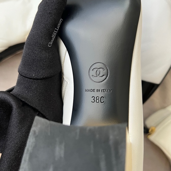 ❌❌ Chanel 2 in 1 White CC Logo Boots G38428 - Size 38 - Picture 8 of 16